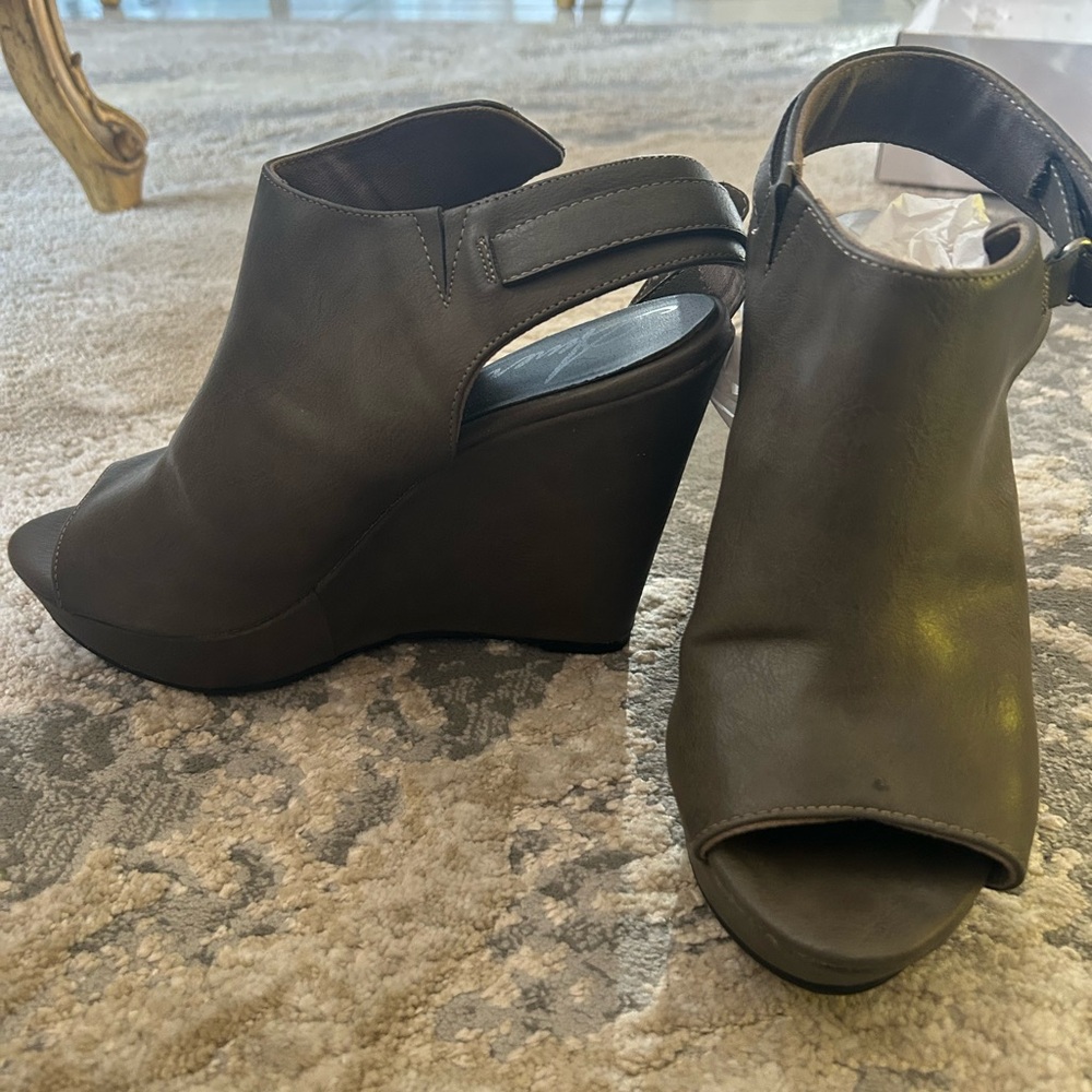 American Rag Dark Gray Peep-Toe Wedges